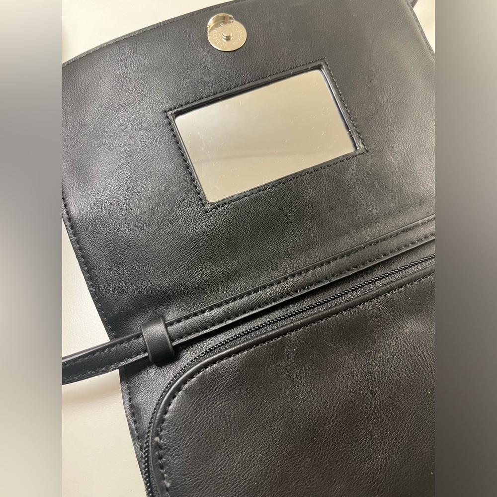 Danielle Nicole Crossbody - image 4